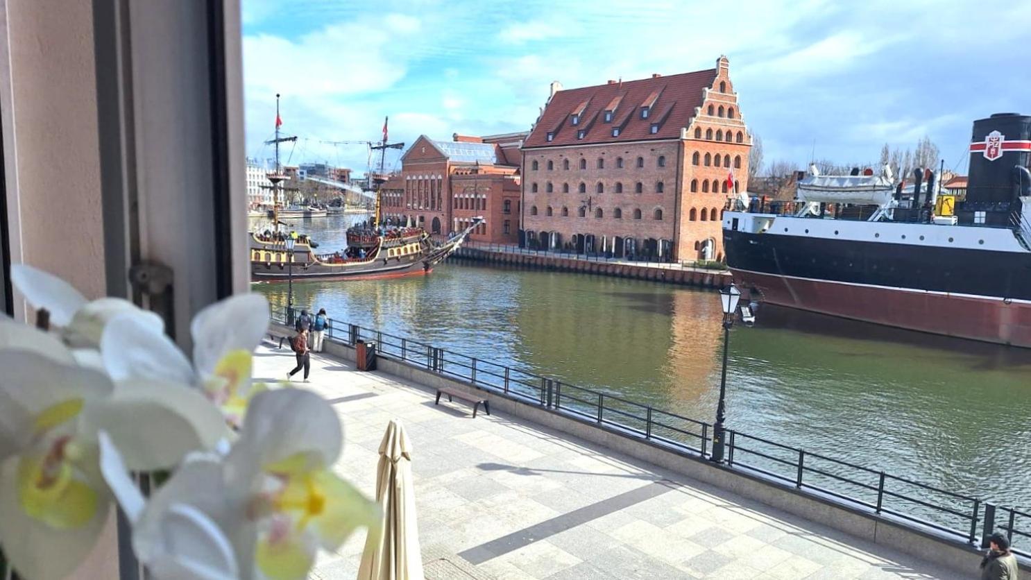 Magical River View By Downtown Apartments グダニスク エクステリア 写真